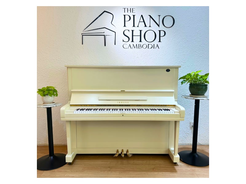 YAMAHA U3E Upright Piano