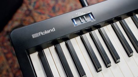 Roland FP-10-BK Keyboard - Image 3